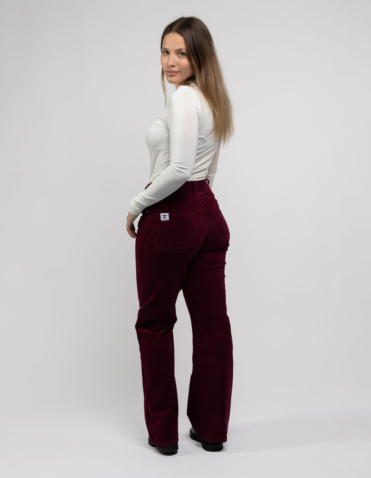 PANTALON FLARE PRUNE