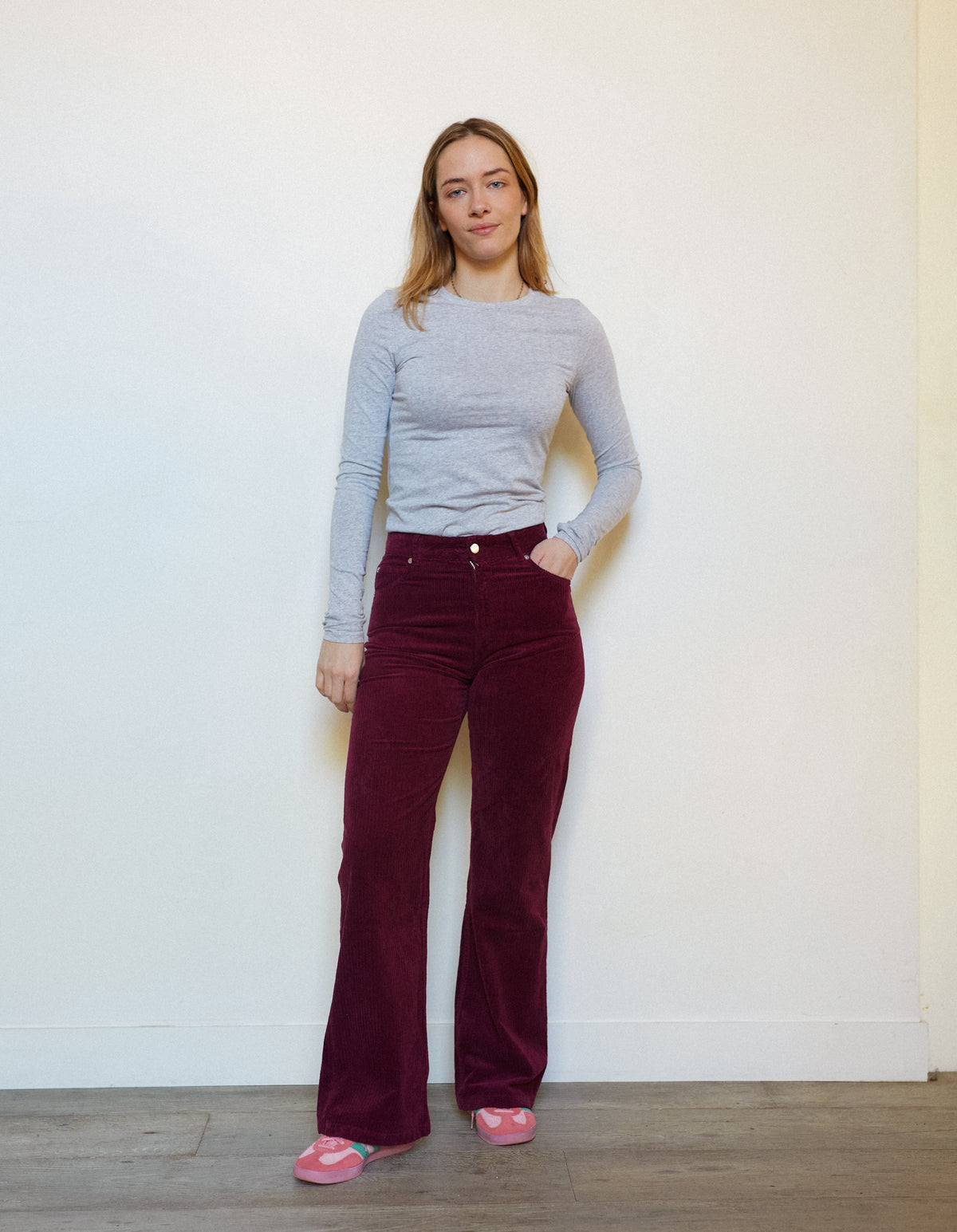 PANTALON FLARE PRUNE