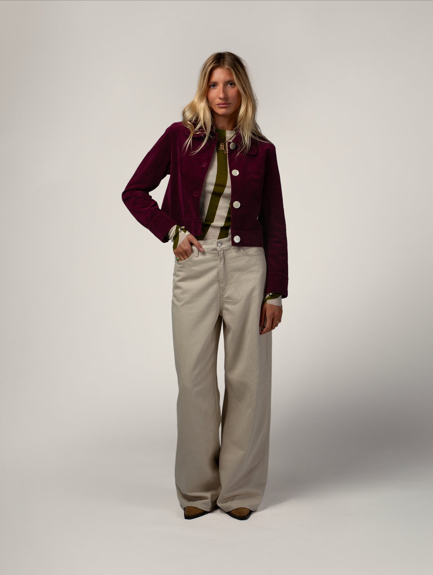 gid://shopify/MediaImage/67685817123140