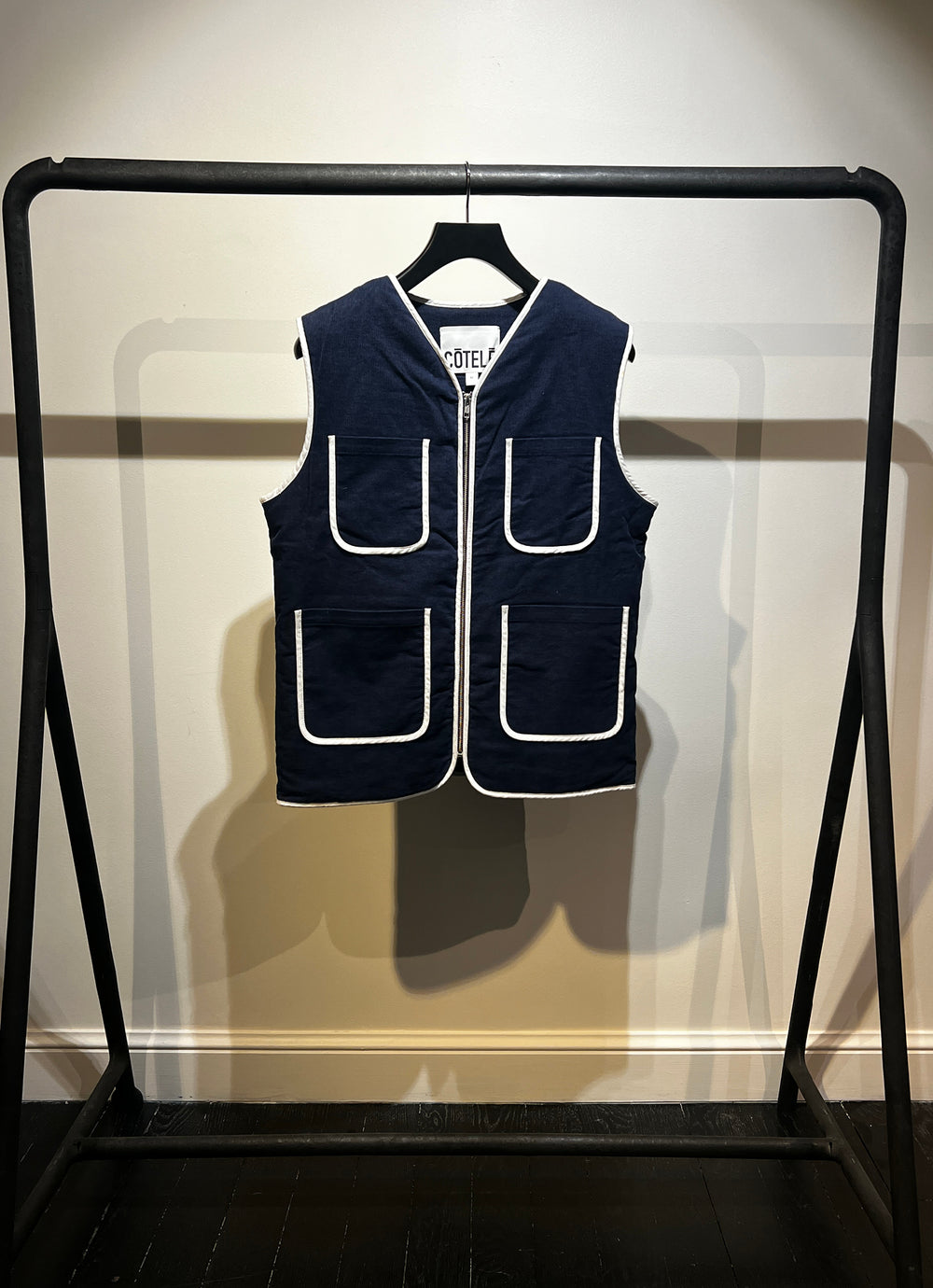 VESTE SANS MANCHE NAVY BORDS BLANCS - TAILLE M
