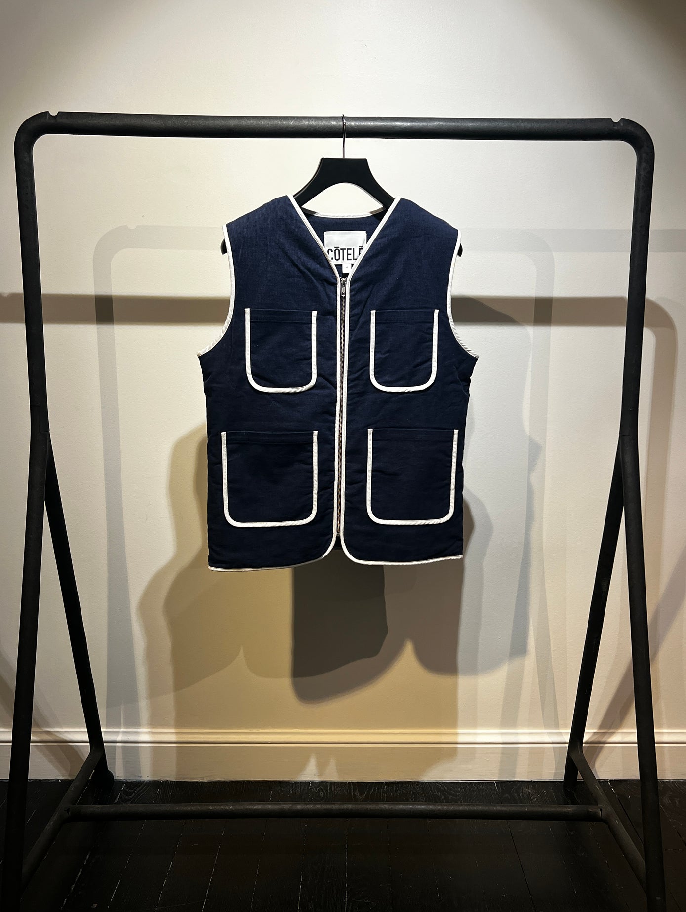 VESTE SANS MANCHE NAVY BORDS BLANCS - TAILLE M