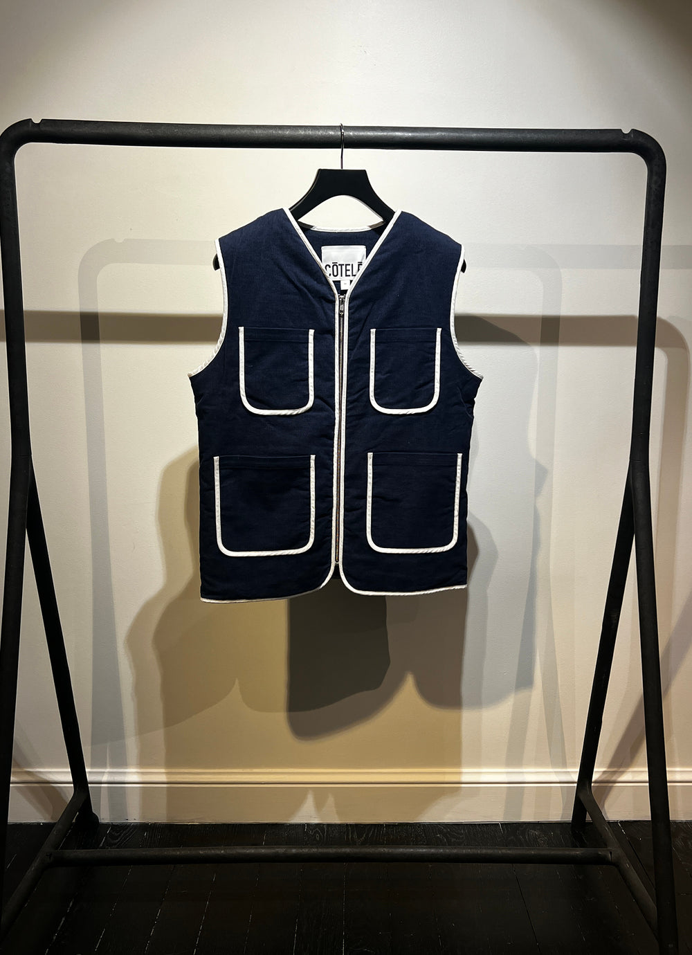 VESTE SANS MANCHE NAVY BORDS BLANCS - TAILLE M