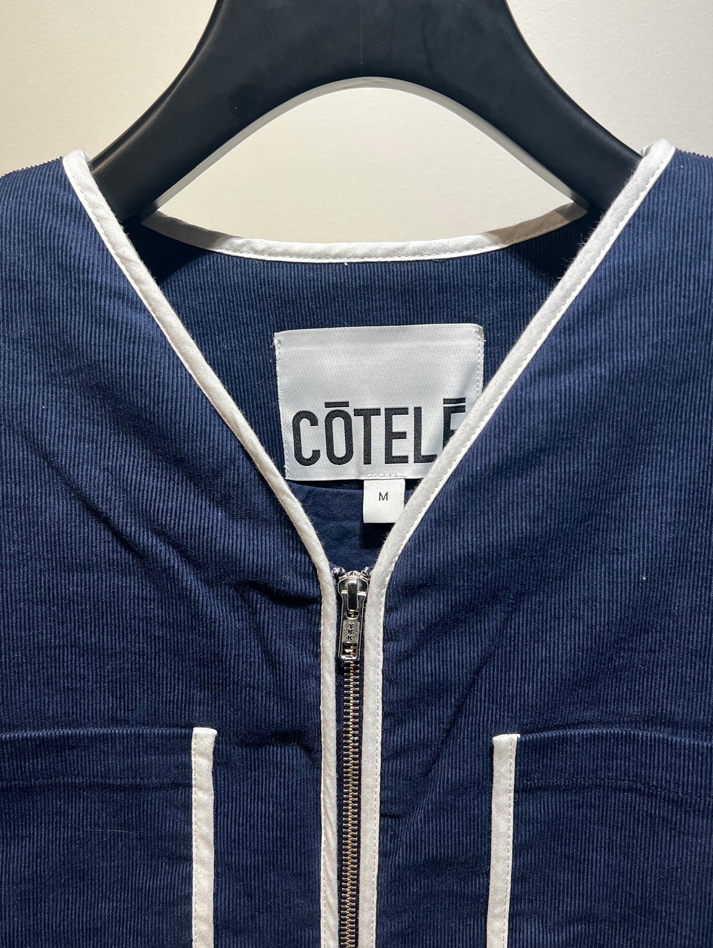 VESTE SANS MANCHE NAVY BORDS BLANCS - TAILLE M